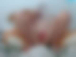 Live cam show with ishaRose - Butt Plug on AdultVida.com