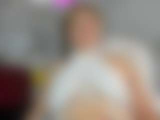 Live cam show with kazsandrah - Mature on SquirtSoMuch