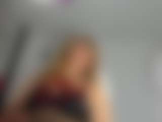 Live cam show with kazsandrah - Granny on Chatstar