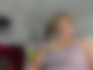 kazsandrah MILF webcam performer live streaming