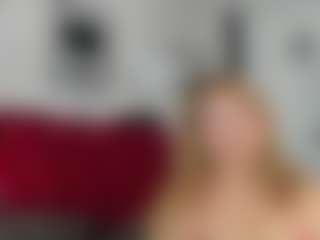 kazsandrah MILF webcam performer live streaming