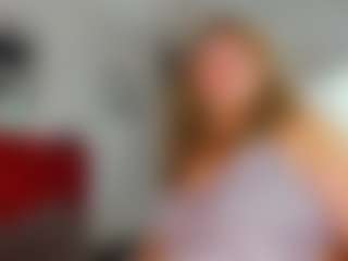 kazsandrah MILF webcam performer live streaming