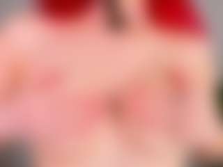 Live cam show with Vanessa - Mouth on chickslive.net