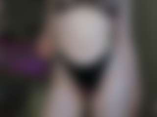 Live cam show with EvaLawrence - Facial Piercings on Hubzter Live