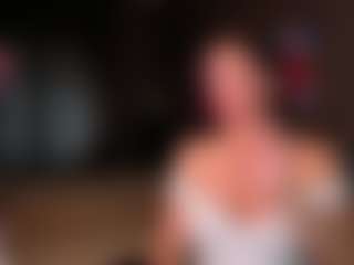 Evelyn's Live Sex Cam Show