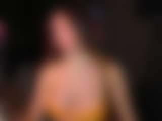 Live cam show with Evelyn - Middle Aged on StripNow