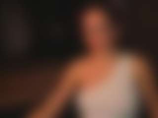 Live cam show with Evelyn - Middle Aged on xheatlive.com