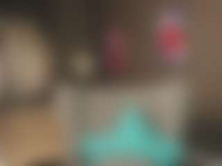 Live cam show with Evelyn - Green Eyes on Camming Site