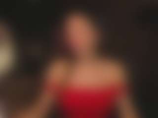 Live cam show with Evelyn - Body Massage on StripNow