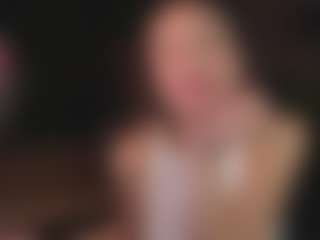 Live cam show with Evelyn - Athletic Middle Aged on livesuperchat.net