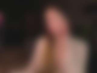Live cam show with Evelyn - Public Mature on milfzrlive.com