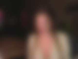 Live cam show with Evelyn - Athletic Middle Aged on ObeyMaria