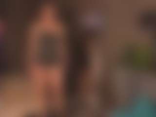 Evelyn MILF webcam performer live streaming