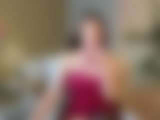 Live cam show with Evelyn - Body Massage on Camsoda