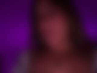 Aimz2Please's Live Sex Cam Show