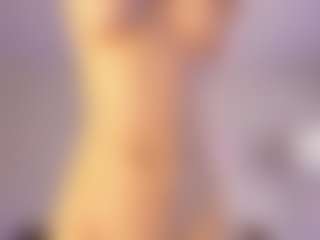 Live cam show with Amy - Small Tits on livesuperchat.net