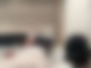 Mrshyboy32's Live Sex Cam Show