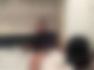 Mrshyboy32's Live Sex Cam Show