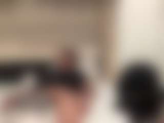 Mrshyboy32's Live Sex Cam Show