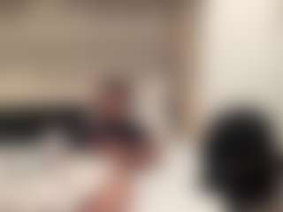 Mrshyboy32's Live Sex Cam Show