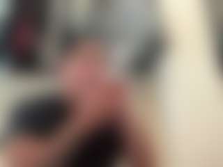 Mrshyboy32's Live Sex Cam Show