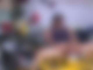 Mrshyboy32's Live Sex Cam Show