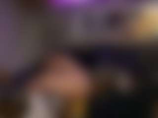 Mrshyboy32's Live Sex Cam Show