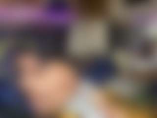 Mrshyboy32's Live Sex Cam Show