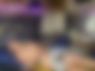 Mrshyboy32's Live Sex Cam Show