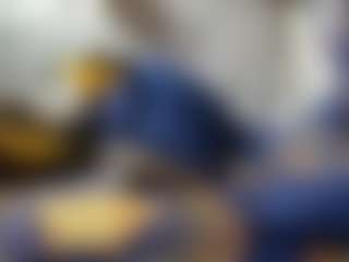 Mrshyboy32's Live Sex Cam Show