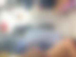 Mrshyboy32's Live Sex Cam Show