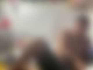 Mrshyboy32's Live Sex Cam Show