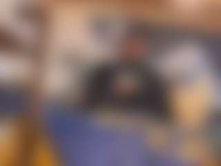 Mrshyboy32's Live Sex Cam Show