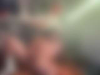 Mrshyboy32's Live Sex Cam Show