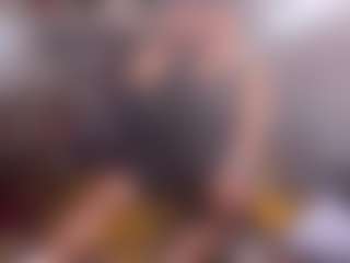 Mrshyboy32's Live Sex Cam Show