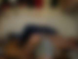 Mrshyboy32's Live Sex Cam Show