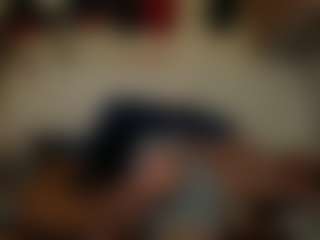 Mrshyboy32's Live Sex Cam Show