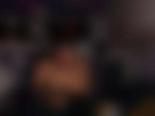 Mrshyboy32's Live Sex Cam Show