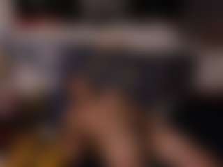 Mrshyboy32's Live Sex Cam Show