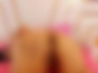 GeminisClark MILF webcam performer live streaming