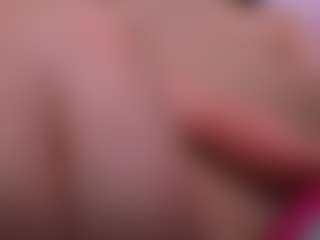 loralifelover's Live Sex Cam Show