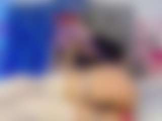 Queen23's Live Sex Cam Show