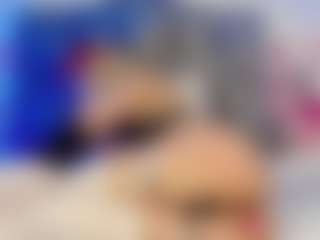 Queen23's Live Sex Cam Show