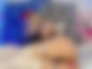 Queen23's Live Sex Cam Show