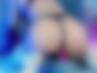 Queen23's Live Sex Cam Show