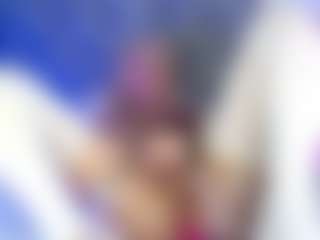 Live cam show with Queen23 - Brown Eyes on Gym Cam Girls