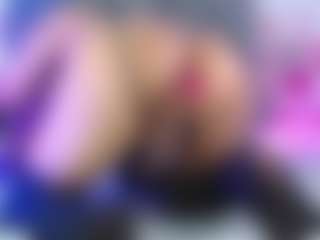 Queen23's Live Sex Cam Show
