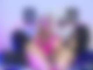 Queen23's Live Sex Cam Show