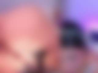 Live cam show with BBWCloe - Public on StripNow