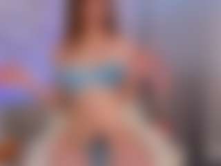 Live cam show with Ann-Perry - College on AdultVida.com